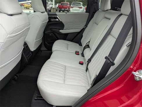 New 2025 Mitsubishi Outlander SEL image 29
