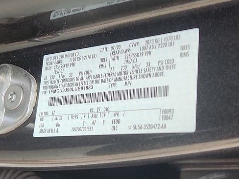 Used 2020 Ford Escape Titanium w/ Titanium Premium Package 2.0 AWD/4WD image 28