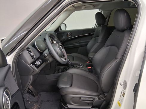 Certified 2024 MINI Cooper Countryman S FWD image 3