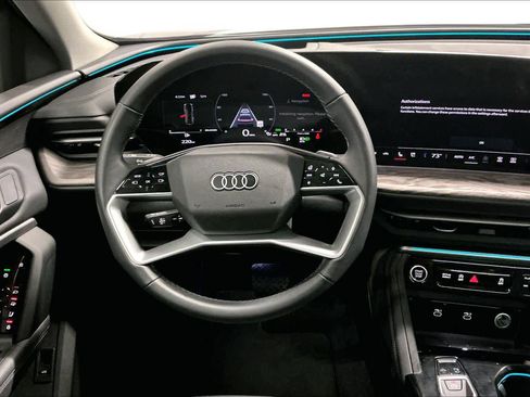 Used 2025 Audi Q5 Premium Plus w/ Premium Plus image 8