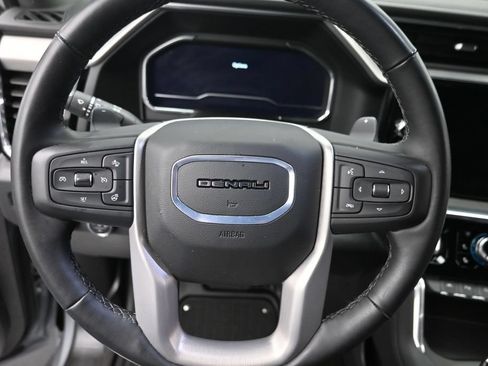 Used 2025 GMC Sierra 1500 Denali w/ Technology Package AWD/4WD image 17