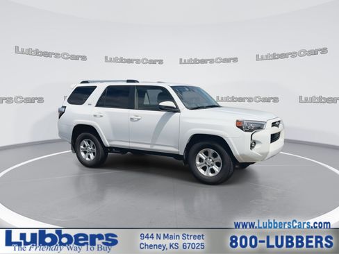 Used 2024 Toyota 4Runner SR5 RWD image 2