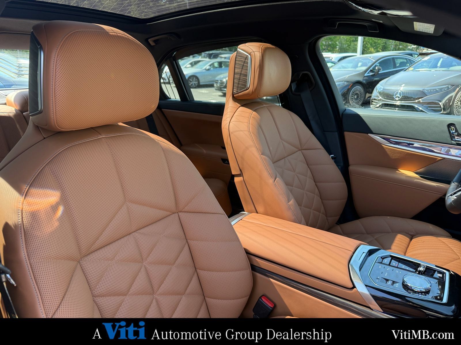 Used 2025 BMW 740i xDrive AWD/4WD image 31
