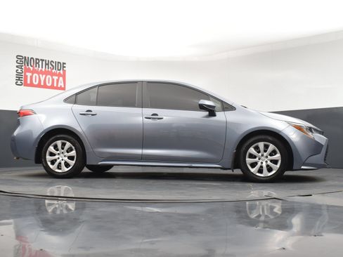 Used 2025 Toyota Corolla LE FWD image 27