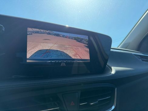 Used 2025 Buick Encore GX Preferred image 17