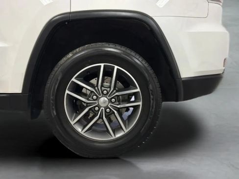 Used 2018 Jeep Grand Cherokee Limited AWD/4WD image 36