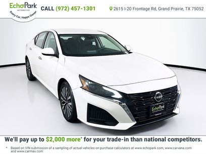 Used 2023 Nissan Altima 2.5 SV