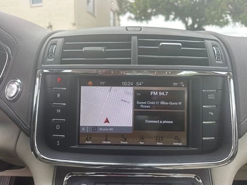 Used 2018 Lincoln Continental Reserve w/ Luxury Package FWD image 16