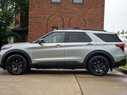 Used 2022 Ford Explorer ST w/ Equipment Group 401A AWD/4WD image 8