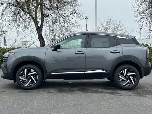 New 2026 Nissan Kicks SV image 7