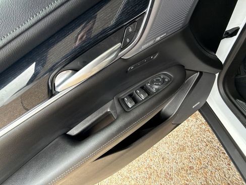 Certified 2025 Cadillac XT5 Premium Luxury image 23