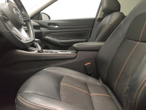 Used 2022 Nissan Altima 2.5 SR w/ Midnight Edition Package FWD image 17