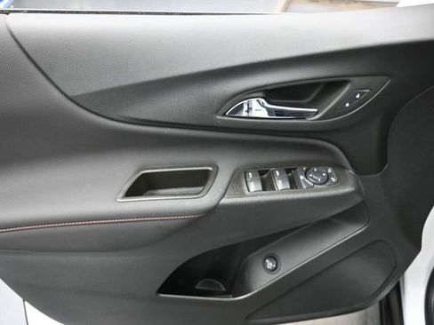 Used 2022 Chevrolet Equinox RS FWD image 13
