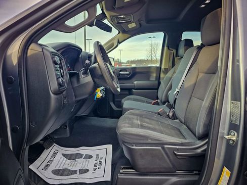 Used 2019 Chevrolet Silverado 1500 Custom w/ Custom Value Package image 13