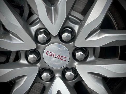 Used 2018 GMC Acadia SLE w/ Driver Alert Package I image 10