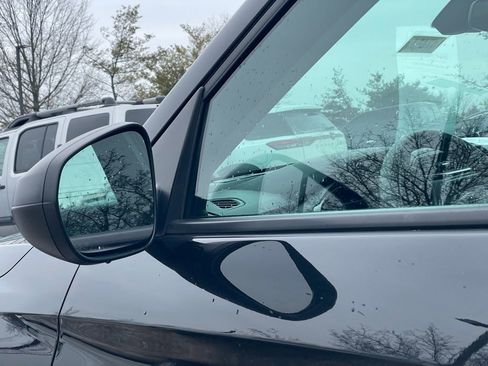 Used 2023 Chevrolet TrailBlazer LS FWD image 24