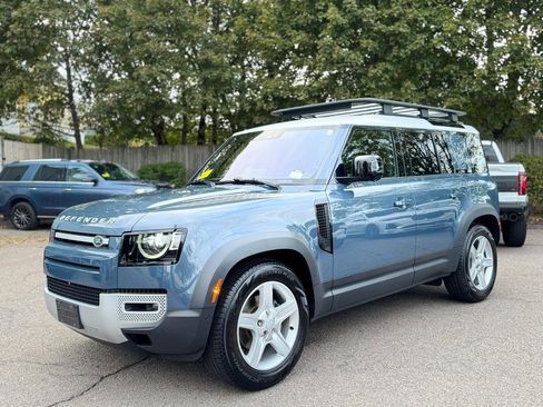 Used 2022 Land Rover Defender 110 S image 2