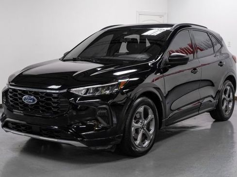 Used 2023 Ford Escape ST-Line image 6
