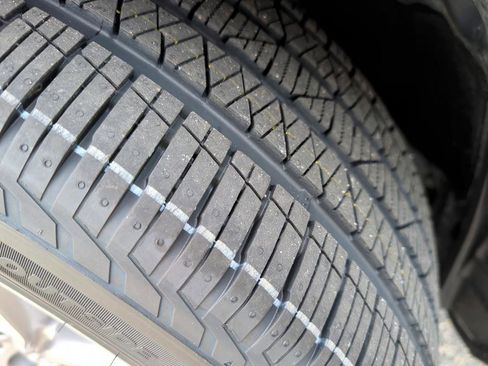 Used 2025 BMW X7 xDrive40i w/ Premium Package image 29