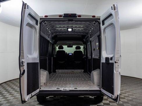 Used 2025 RAM ProMaster 2500 w/ Convenience Group FWD image 30