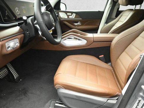 New 2026 Mercedes-Benz GLS 450 4MATIC image 8