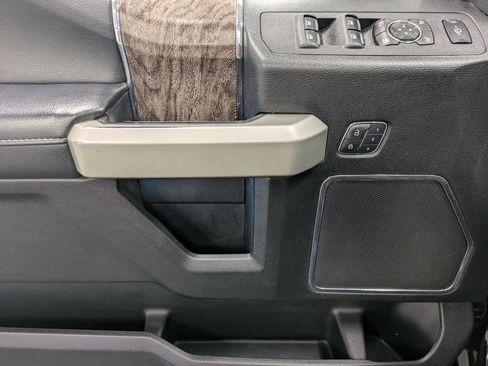 Used 2019 Ford F350 Lariat w/ Lariat Ultimate Package image 8