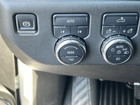 Used 2025 GMC Sierra 1500 Elevation AWD/4WD image 18