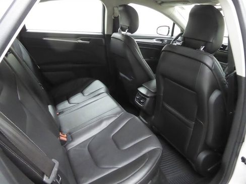 Used 2013 Ford Fusion Titanium image 28