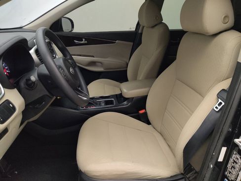 Used 2018 Kia Sorento FWD V6 image 17