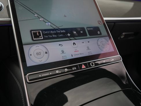 Used 2023 Mercedes-Benz S 580e 4MATIC Sedan w/ AMG Line image 44