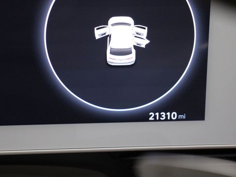 Used 2024 Hyundai Ioniq 5 Limited image 19