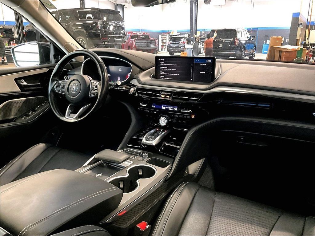 Used 2023 Acura MDX w/ Technology Package AWD/4WD image 14