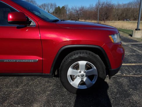 Used 2011 Jeep Grand Cherokee Laredo image 30