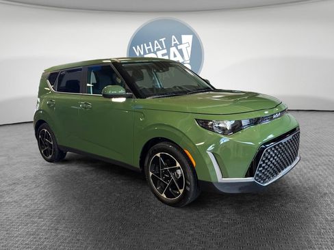 Used 2023 Kia Soul EX FWD image 1