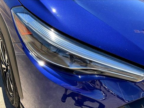 Used 2024 Toyota Corolla Cross XSE w/ Convenience Package image 28