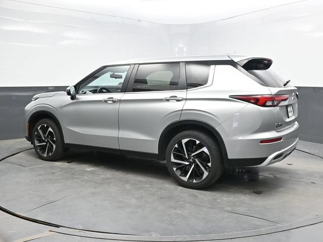 Used 2024 Mitsubishi Outlander SE AWD/4WD image 4