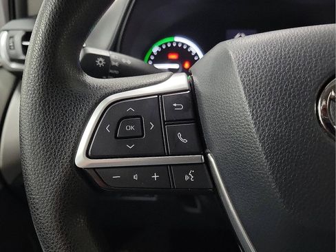 Certified 2021 Toyota Sienna LE image 19