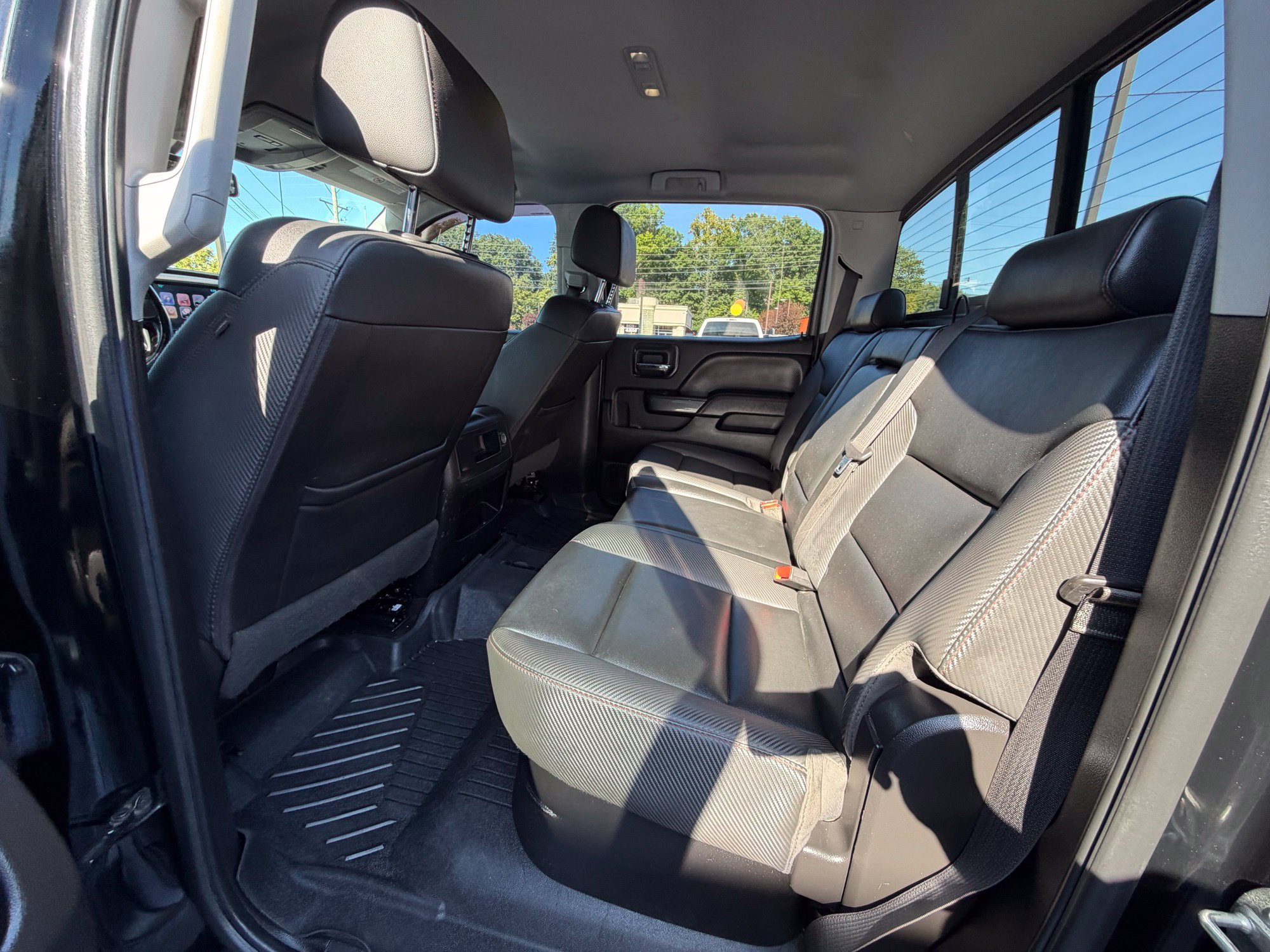 Used 2018 GMC Sierra 2500 SLT w/ All Terrain HD Package AWD/4WD image 12