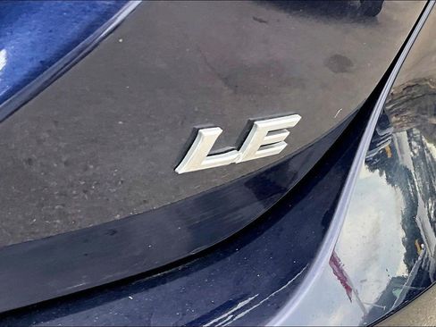 Used 2021 Toyota Camry LE FWD image 7
