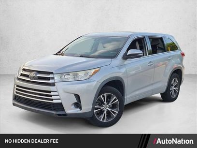 Used 2018 Toyota Highlander LE