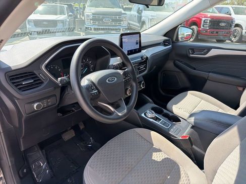 Used 2022 Ford Escape SE FWD image 12