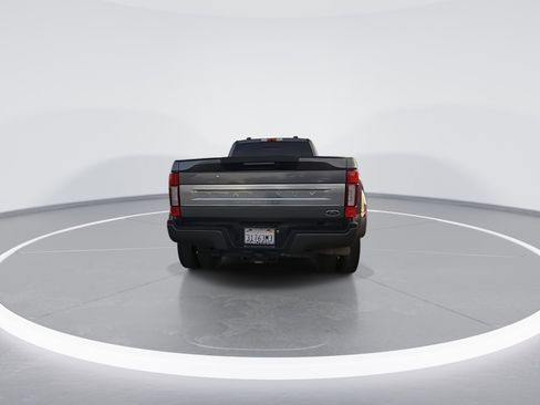 Used 2022 Ford F450 Platinum w/ FX4 Off-Road Package image 4