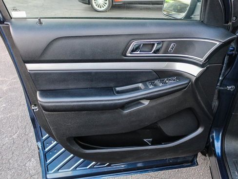 Used 2017 Ford Explorer XLT w/ Equipment Group 202A image 22