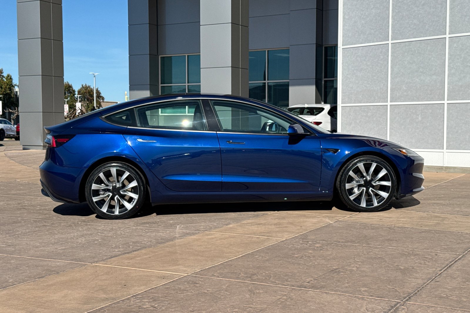 Used 2024 Tesla Model 3 Long Range AWD/4WD image 3