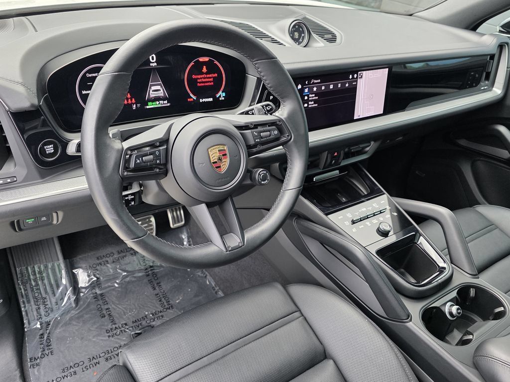 Certified 2025 Porsche Cayenne E-Hybrid AWD/4WD image 4