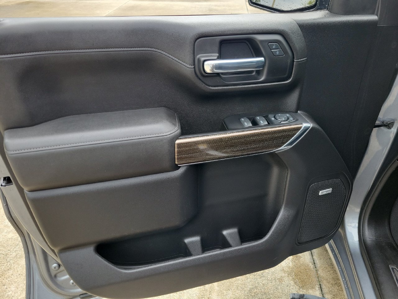 Certified 2022 Chevrolet Silverado 1500 LT Trail Boss w/ LT Trail Boss Premium Package AWD/4WD image 13
