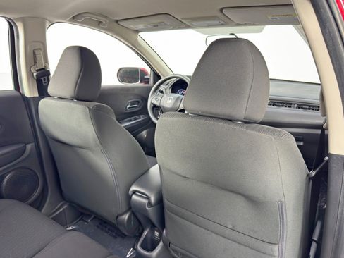 Used 2018 Honda HR-V LX image 28