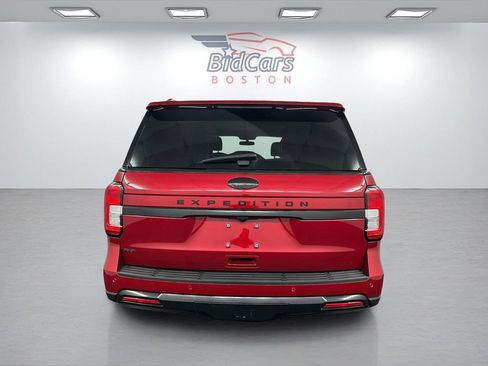 Used 2022 Ford Expedition XLT w/ Equipment Group 202A AWD/4WD image 5