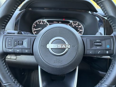 Certified 2024 Nissan Pathfinder SV w/ SV Premium Package FWD image 13