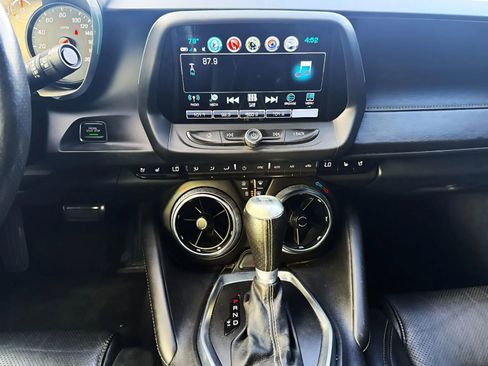 Used 2017 Chevrolet Camaro SS RWD image 13